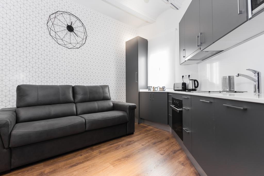 Barcelona Apartments Marina 124 מראה חיצוני תמונה